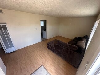 416 Kentucky St SE, Albuquerque, NM 87108