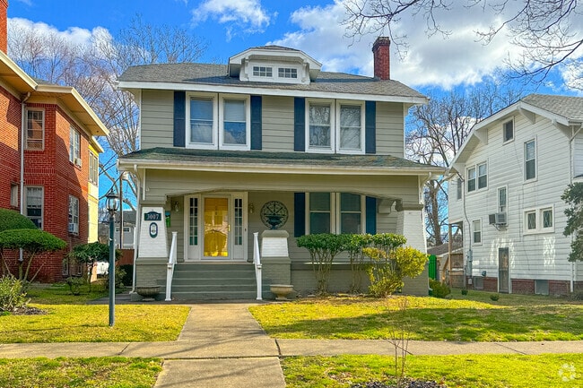 Beautiful foursquare home in Ginter Park.