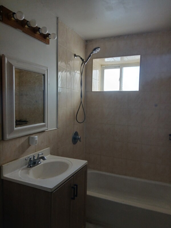 330 Midland Ave unit 1, Garfield, NJ 07026 - photo 3