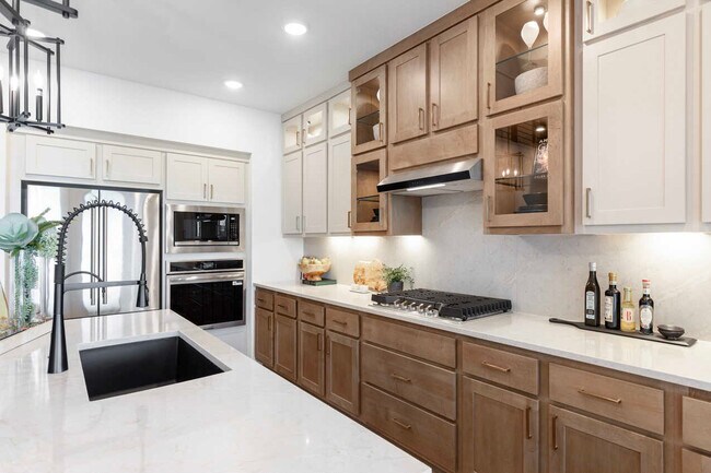 236 Tailwind Dr unit 36556154, Kyle, TX 78640 - photo 4