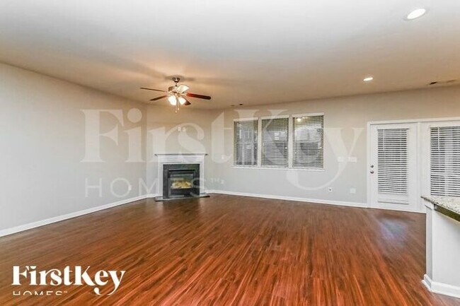 520 Palm Springs Cir, Fairburn, GA 30213 - photo 4