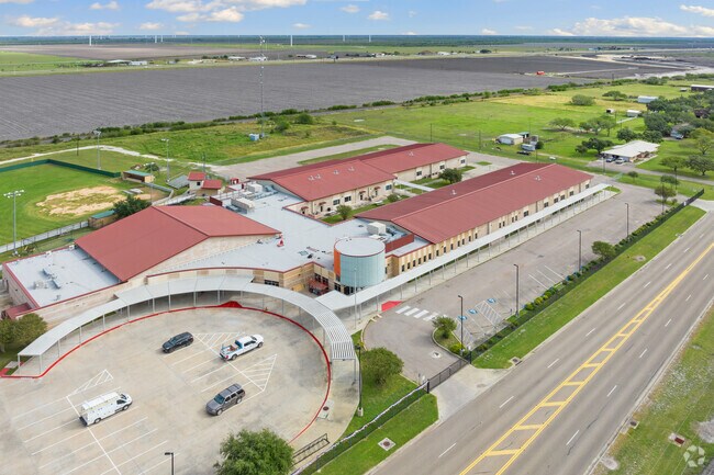 Mathis Middle School is part of the Mathis Independent School District.