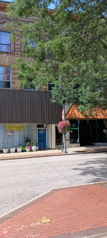 617 Market St unit 617 1/2 2A, Parkersburg, WV 26101 - photo 1