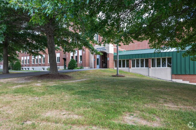 Mattanawcook Junior High School got a B+ in the teachers department from Niche.