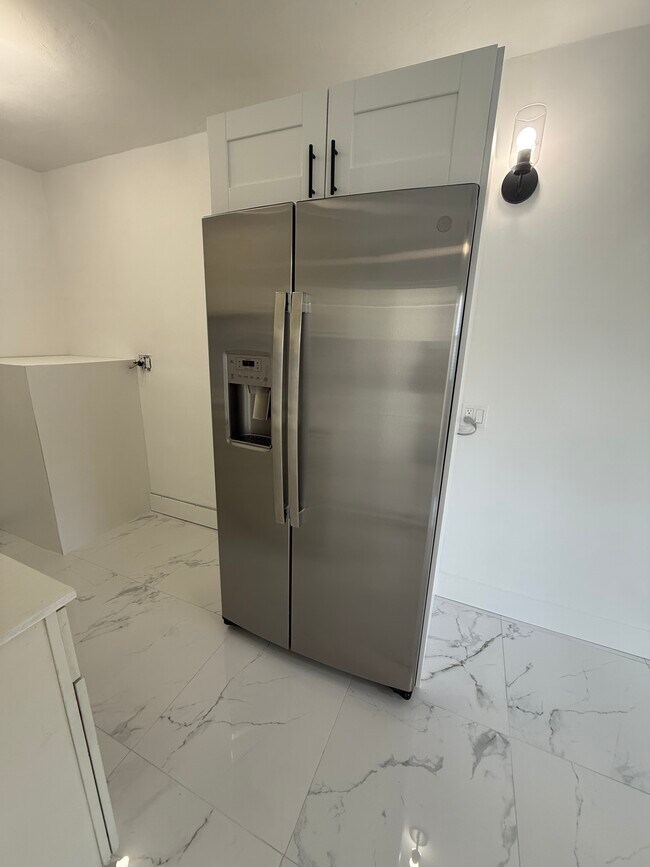 1225 NW 2nd St unit 2, Fort Lauderdale, FL 33311 - photo 6