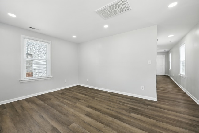 118 Parkdale Ave, Hampton, VA 23669 - photo 3