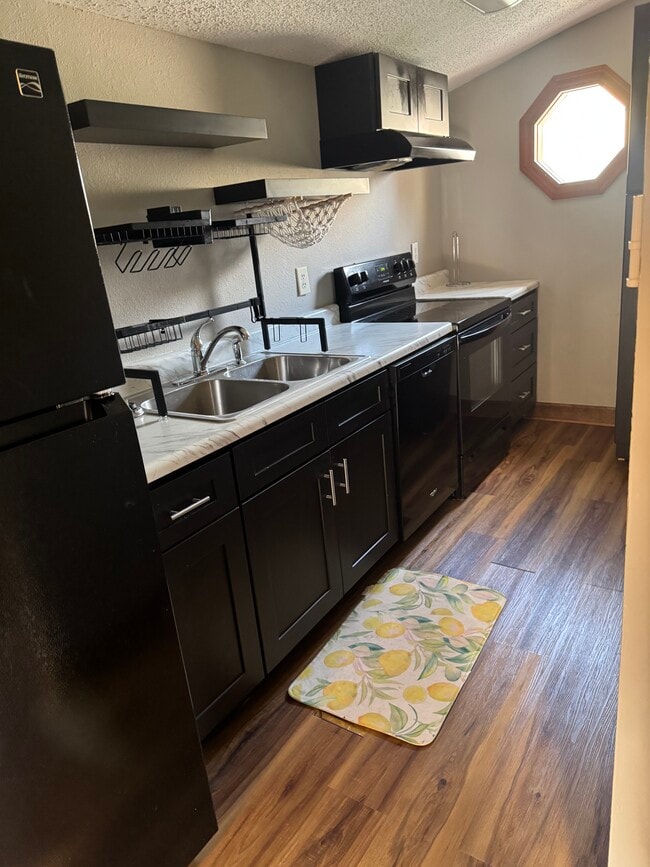 121 S Hellier St unit 1, Pikeville, KY 41501 - photo 3