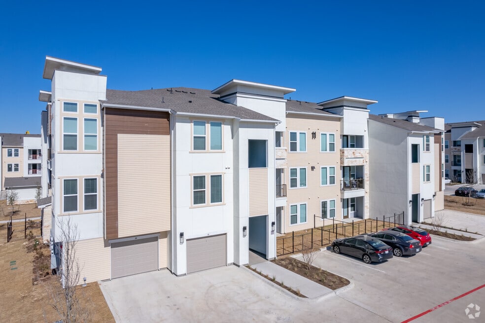 Dalton Austin Residences, Round Rock, TX 78664 - photo 1