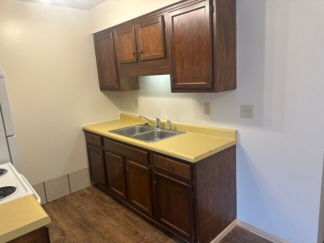 1033 Lakeshore Dr unit 1034, Pioneer, OH 43554 - photo 7