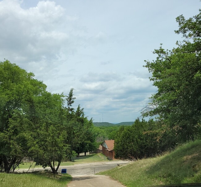 1201 Bluff Dr, Copperas Cove, TX 76522 - photo 4