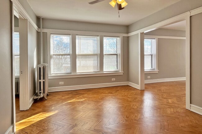 126-132 N. Elmwood Ave. and 418-426 Lake St., Oak Park, IL 60302 - photo 5