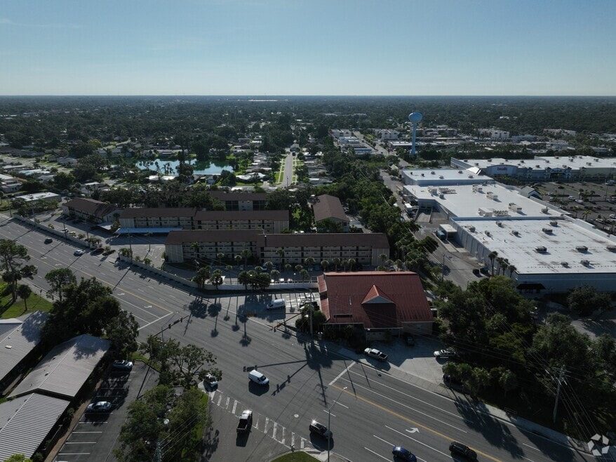 2220 Stickney Point Rd unit 519, Sarasota, FL 34231 - photo 2