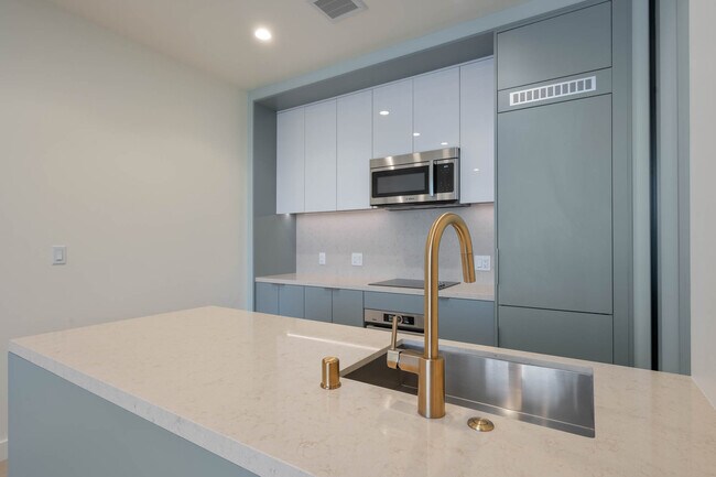 6401 Wilshire Blvd unit 708C, Los Angeles, CA 90048 - photo 2