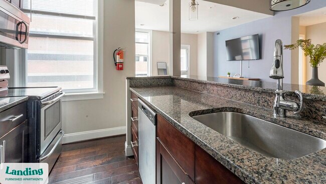 617 W Lexington St unit C4.1412438, Baltimore, MD 21201 - photo 5