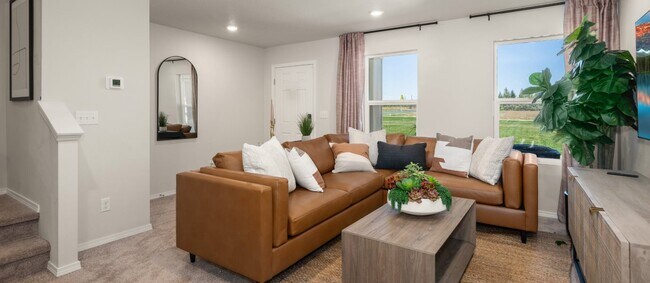 87 E Burdock Loop unit 36040360, Hayden, ID 83835 - photo 2