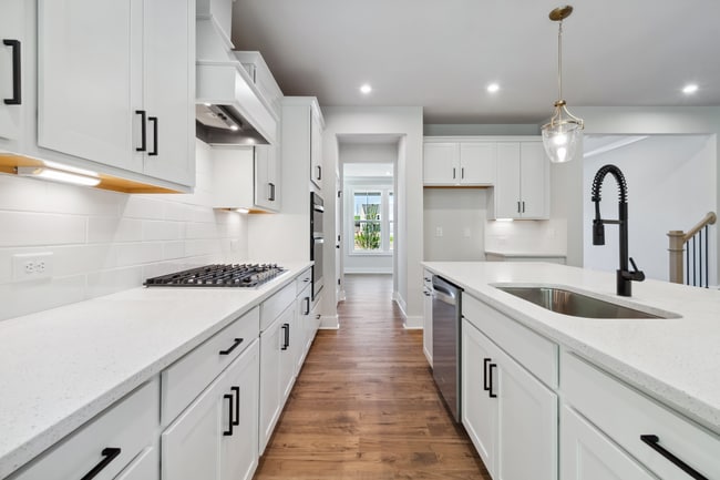 4002 Adler Cir, Buford, GA 30519 - photo 5