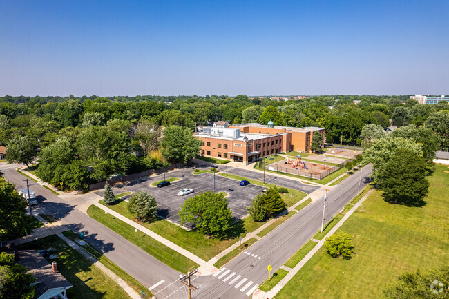 Weaver Elementary School is located in the Woodland Heights neighborhood of Springfield.