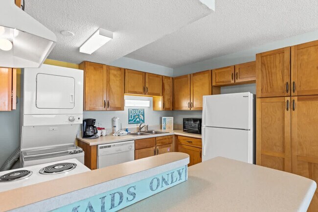 The Summit Beach Resort Condominium unit FL10-ID1355025P, Panama City Beach, FL 32408 - photo 7