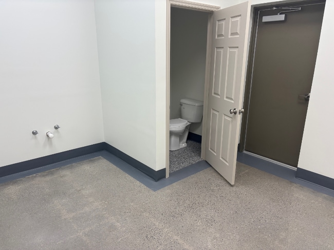 515 Cross St, New Tazewell, TN 37825 - photo 2