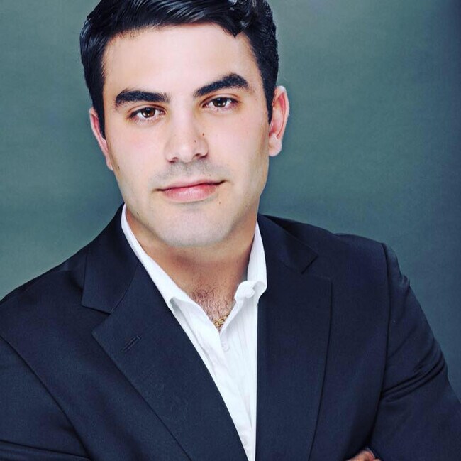 Agent Photo