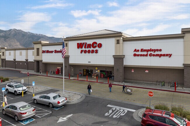 Winco Foods is a very popular grocery store.