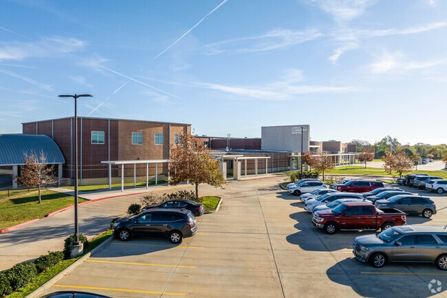 Lomax Elementary School boasts a student body of 470 students.