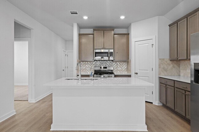 110 Orange Blossom Ct unit 38029806, Mont Belvieu, TX 77535 - photo 4