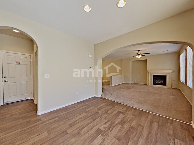 1009 Kern River Ave, Henderson, NV 89002 - photo 6