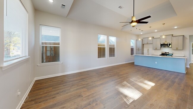 877 N Watkins St, Memphis, TN 38107 - photo 2