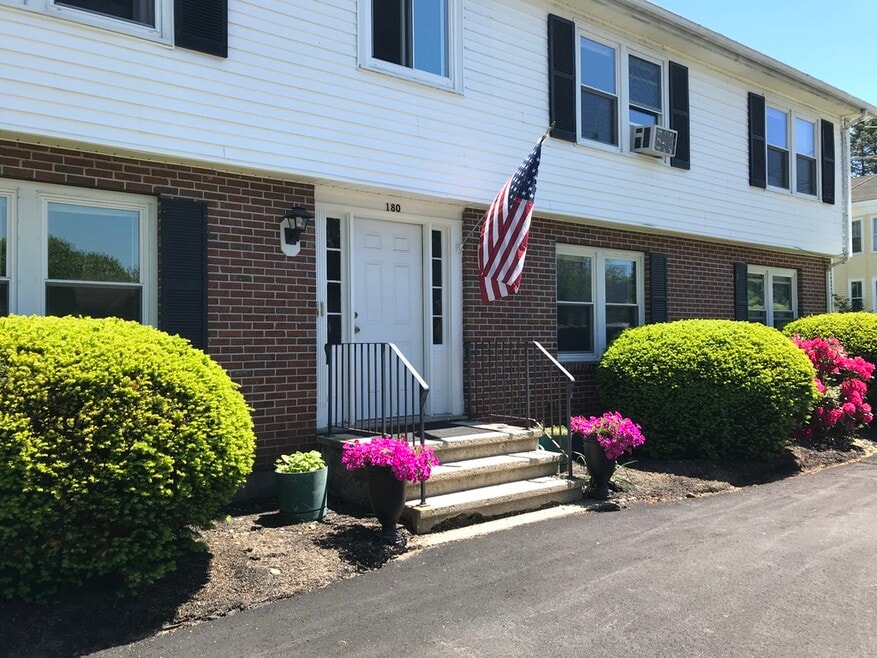 180 South St unit 7, Gorham, ME 04038 - photo 1