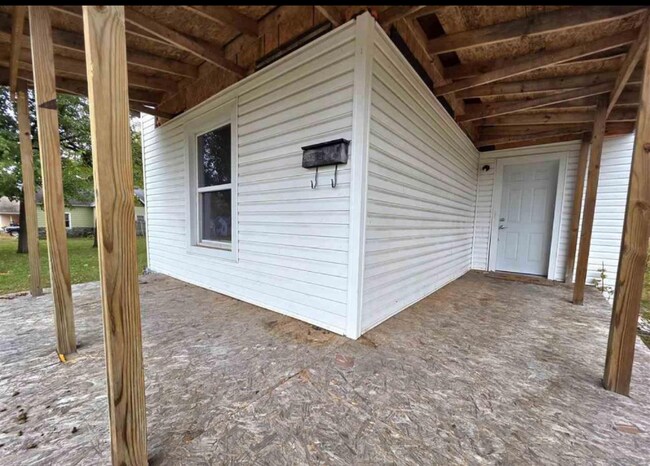 2026 Ash St, Terre Haute, IN 47804 - photo 2