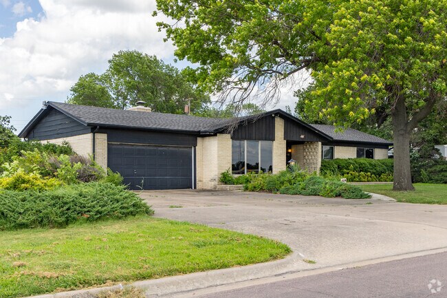 Most of the homes in Crescent Heights have ample parking for residents with multiple drivers.