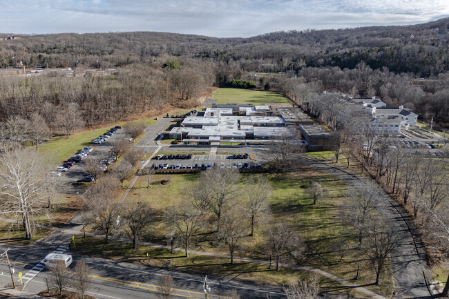 Pomeraug Elementary School at 607 Main St S in Southbury, CT.