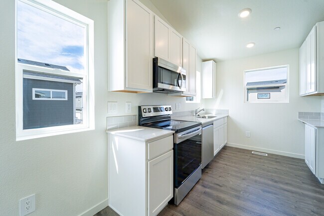 3744 Pinnacles St, Evans, CO 80620 - photo 7