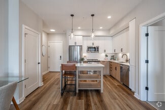 2135 Waterside Dr, Nashville, TN 37207