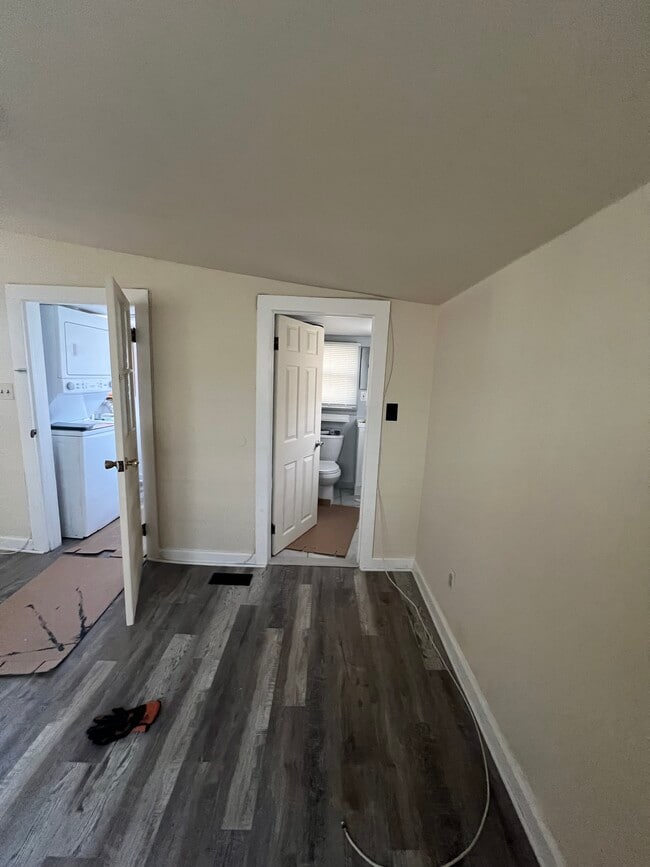 LAundry room and bath of Bedroom