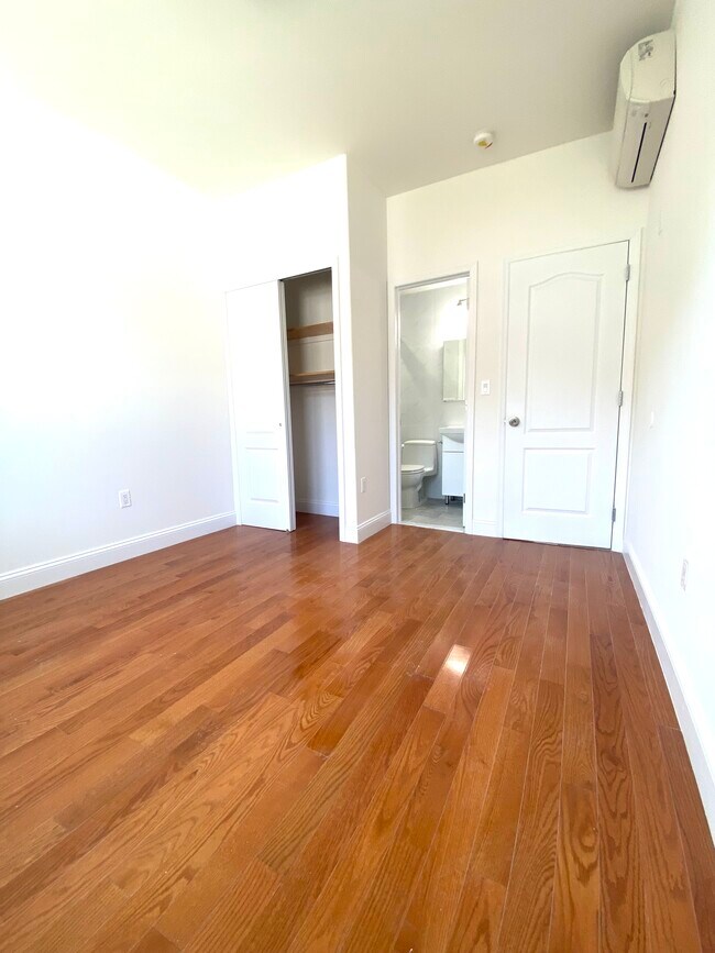 8279 164th Place unit 1, Jamaica, NY 11432 - photo 4