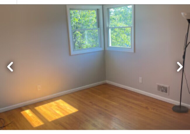 0 Winchester Ave unit 2ND LEVEL, Staten Island, NY 10312 - photo 3