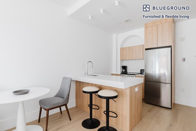 151 S Elliott Place unit FL7-ID2176, Brooklyn, NY 11217 - photo 4