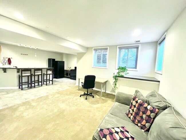 3516 7th St N unit Lower Level, Arlington, VA 22201 - photo 3