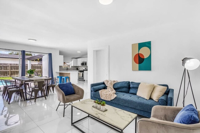 7061 Coolidge St unit ID1372322P, Hollywood, FL 33024 - photo 3