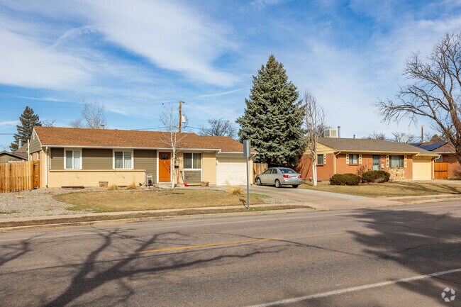 Ranch style homes are common in Expo Park.