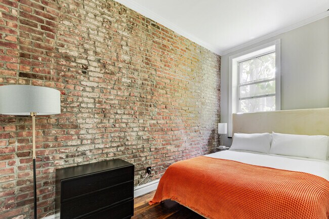 562 Hudson St unit FL4-ID2055, New York, NY 10014 - photo 7