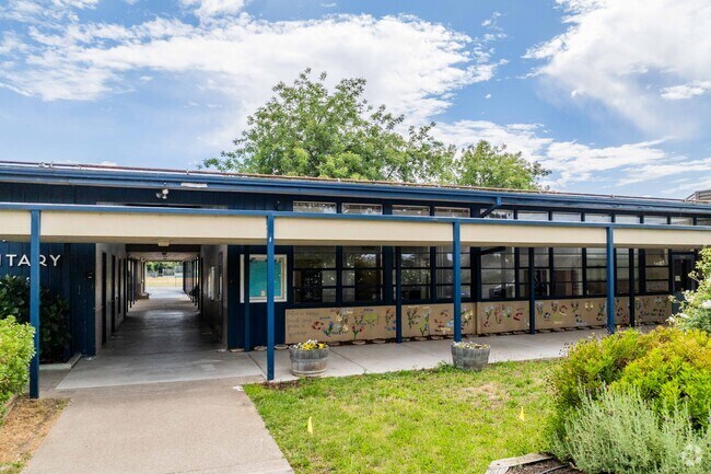 Vichy Elementary School provides safe and quality education to students in Napa.