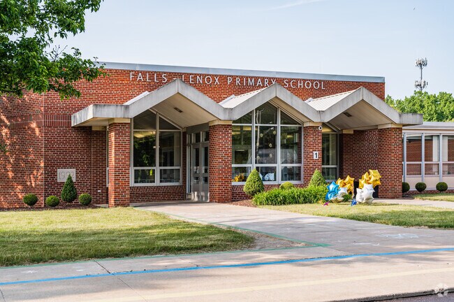 Falls-Lenox Primary School in Olmsted Falls is a top rated school.