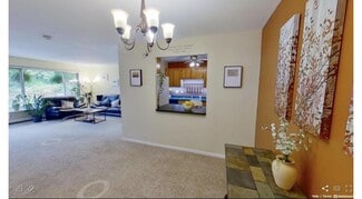 157 Linden Ln Unit 8, Thiensville, WI 53092