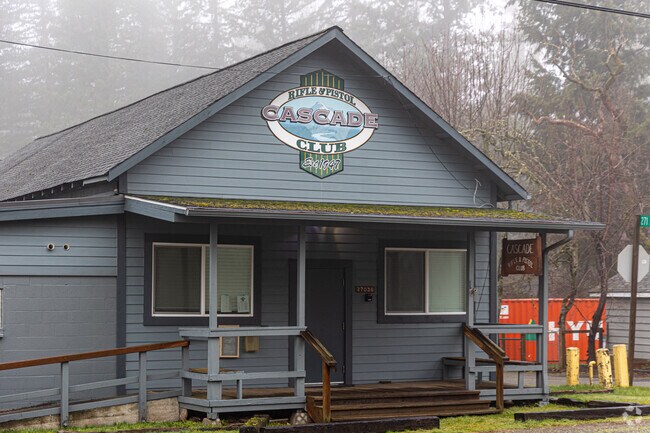 Cascade Shooting Facilities: Private club with indoor & outdoor ranges in Landsburg.