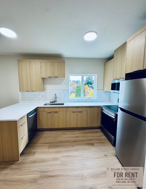 6110 NE Willow St unit 203, Portland, OR 97213 - photo 4