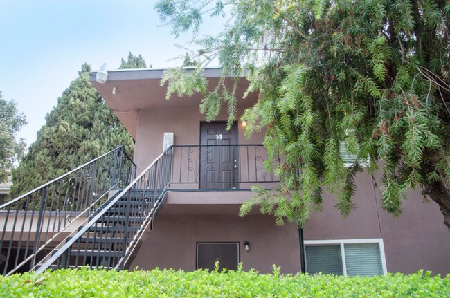 718 N Floral St unit 3, Visalia, CA 93291 - photo 7