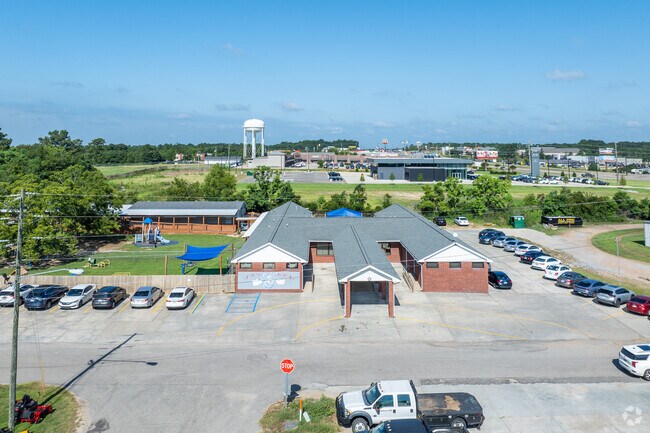 Grace Community School is a private, Christian school situated in Hattiesburg, MS.